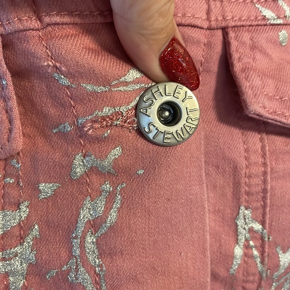 ASHLEY STEWART metallic foil floral etching /pink cropped trucker jacket 10/12 - Picture 4 of 13